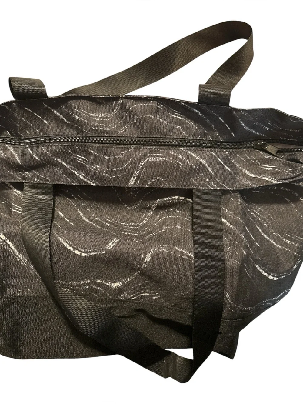 PINK Victoria’s Secret Black Wave Print Tote Bag Large Zip Travel Carryall NWT